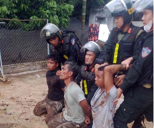 Vụ dùng súng tấn công trụ sở Công an xã ở Đắk Lắk: Lực lượng chức năng đang khép chặt vòng vây các đối tượng tại khu vực xã Ea Ninh