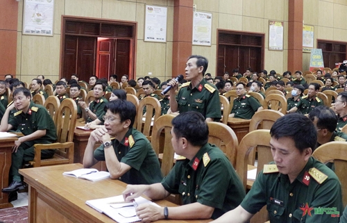Lãnh đạo Binh chủng Công binh đối thoại dân chủ với Trường Sĩ quan Công binh