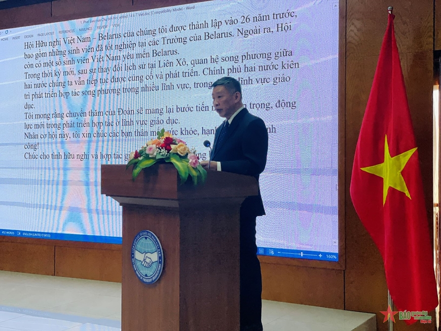  Chủ tịch Hội hữu nghị Việt Nam - Belarus ông Nguyễn Tuấn Phong phát biểu chào mừng.