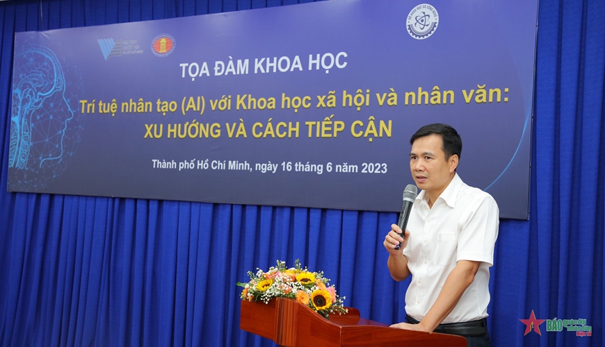 Thứ trưởng Bộ KH&CN Bùi Thế Duy phát biểu tại tọa đàm. 