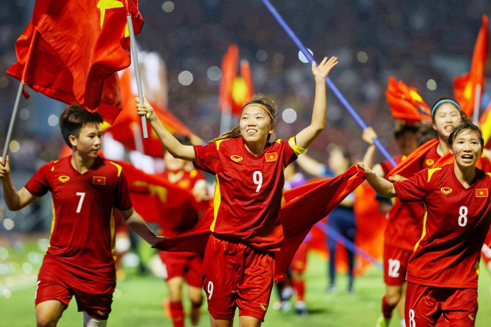 FIFAがベトナム女子チームについてコメント、ロナウドの新しい教師を明らかに