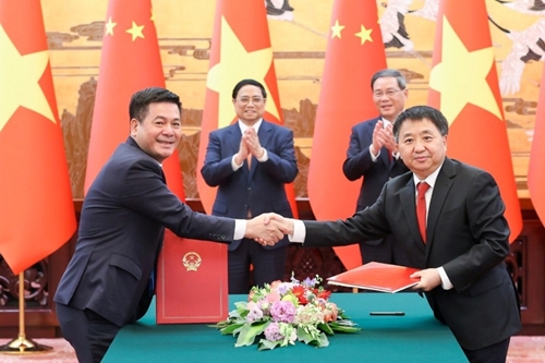 Bộ trưởng Bộ Công Thương tham dự đoàn Thủ tướng Chính phủ Phạm Minh Chính thăm chính thức Trung Quốc