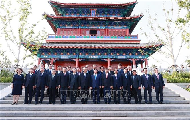 ファム・ミン・チン首相、中国河北省フンアン新区を訪問