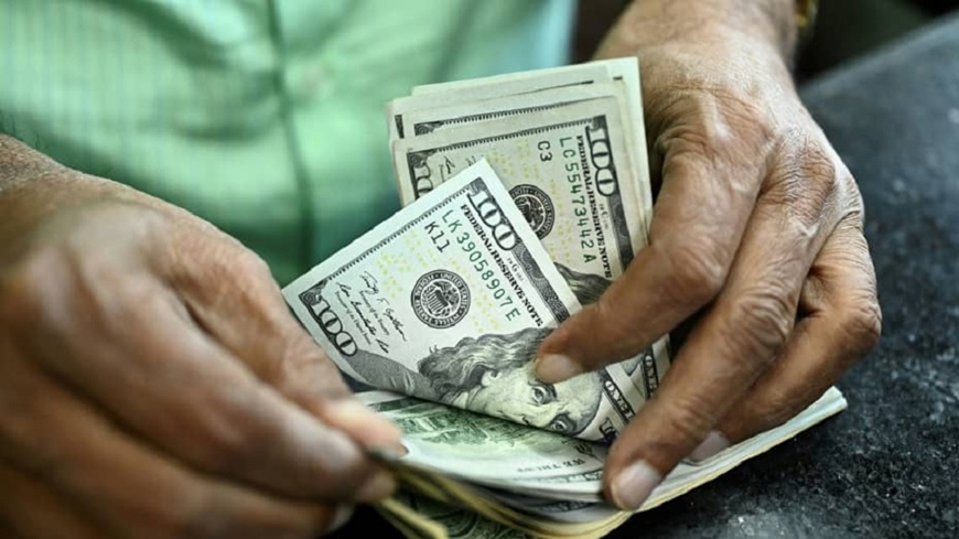  Tỷ giá USD hôm nay 29-6-2023: Phủ sắc xanh, đồng USD tiệm cận mốc 103. Ảnh minh họa: Reuters.