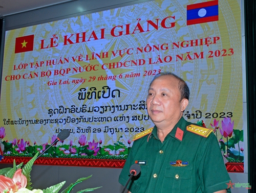 Trường Cao đẳng nghề số 21 khai giảng lớp tập huấn cho cán bộ Bộ Quốc phòng Lào