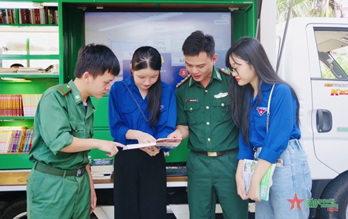 Nâng cao văn hóa đọc cho cán bộ, chiến sĩ và nhân dân khu vực biên giới biển Đà Nẵng