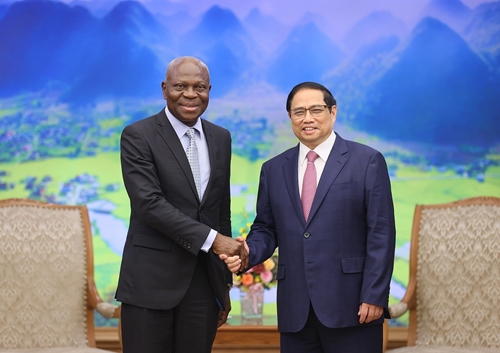 Thủ tướng Phạm Minh Chính tiếp Tổng giám đốc ILO