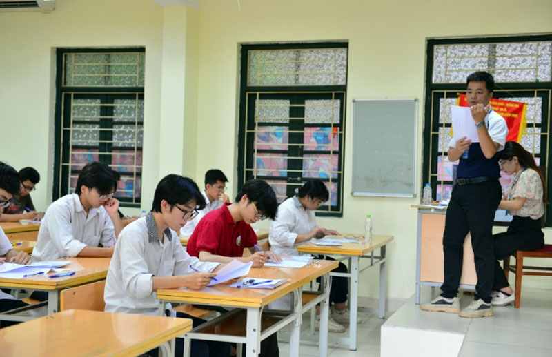 Thí sinh tham dự kỳ thi tốt nghiệp THPT 2023 tại Hà Nội. 