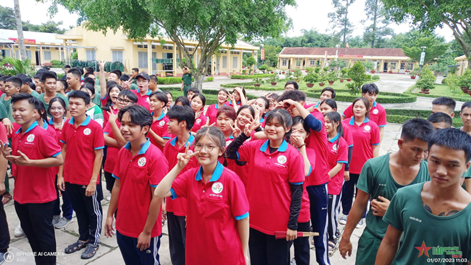 Hấp dẫn chương trình “Một ngày làm chiến sĩ”