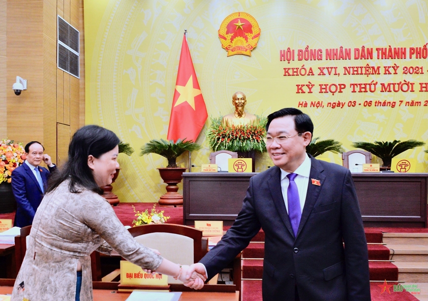  Chủ tịch Quốc hội Vương Đình Huệ tới dự Kỳ họp thứ mười hai, Hội đồng Nhân dân Thành phố Hà Nội.