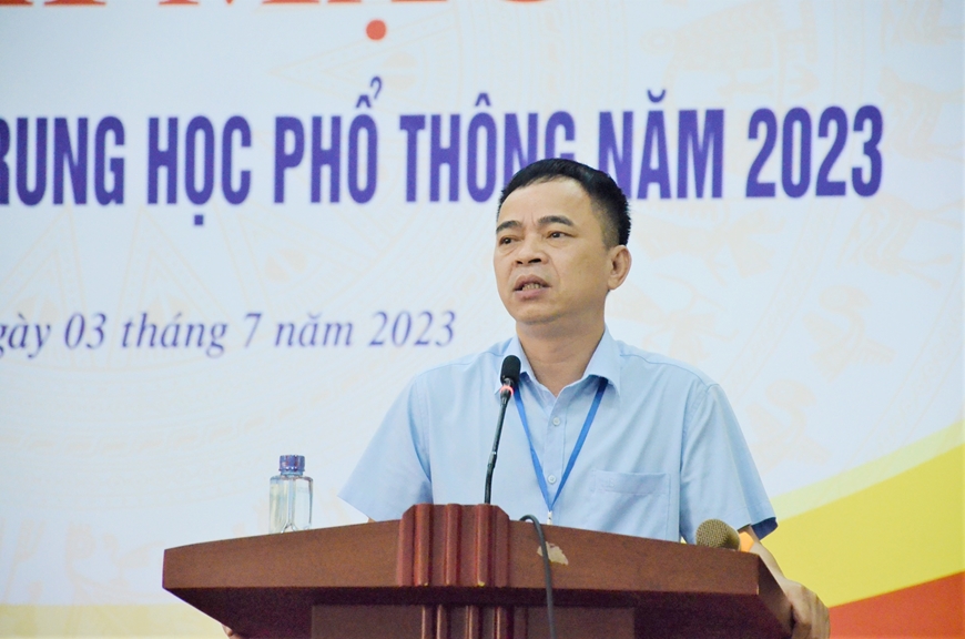 Đồng chí Nguyễn Văn Đoạt, Giám đốc Sở Giáo dục và Đào tạo tỉnh Điện Biên phát biểu tại buổi lễ.