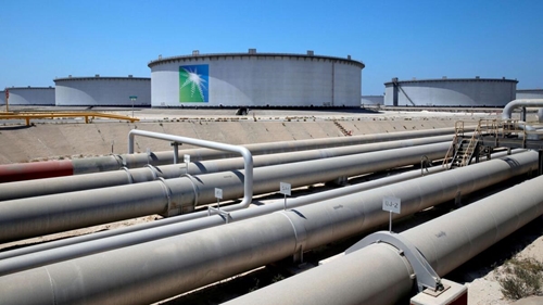 Nga và Saudi Arabia cùng tuyên bố tiếp tục cắt giảm sản lượng dầu