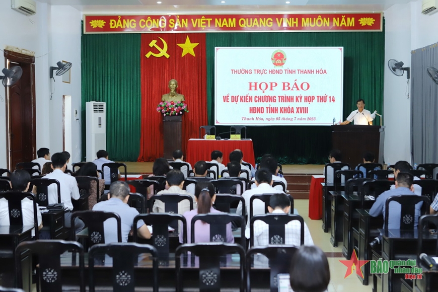 Toàn cảnh hội nghị.