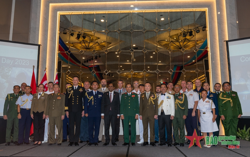 Chiêu đãi kỷ niệm 58 năm Ngày truyền thống Lực lượng vũ trang Singapore