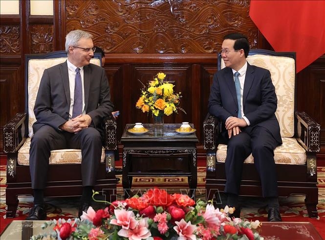 Chủ tịch nước Võ Văn Thưởng tiếp Đại sứ Pháp Nicolas Warnery. 