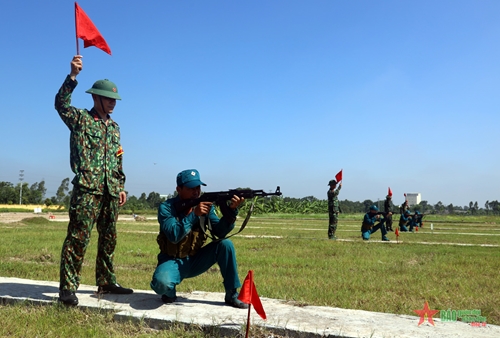 Tỉnh Hưng Yên kiểm tra kết thúc huấn luyện dân quân tự vệ năm 2023