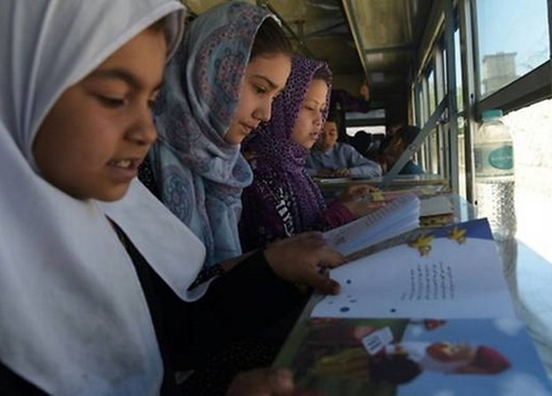 Trường học lưu động cho trẻ em nghèo ở Afghanistan 
