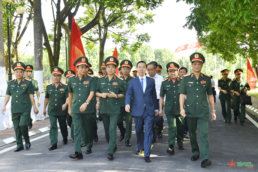 Chủ tịch nước Võ Văn Thưởng thăm, làm việc tại Quân khu 2