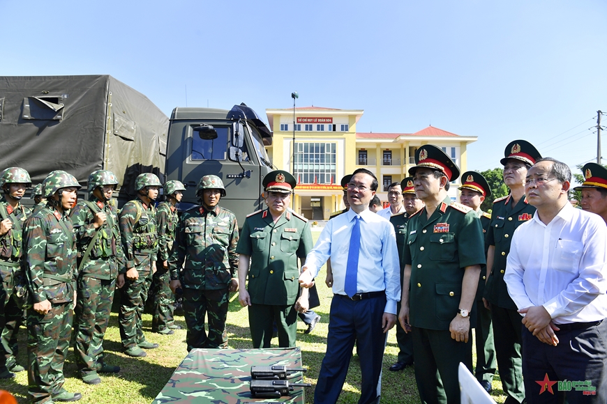 Chủ tịch nước Võ Văn Thưởng thăm, làm việc tại Quân khu 2