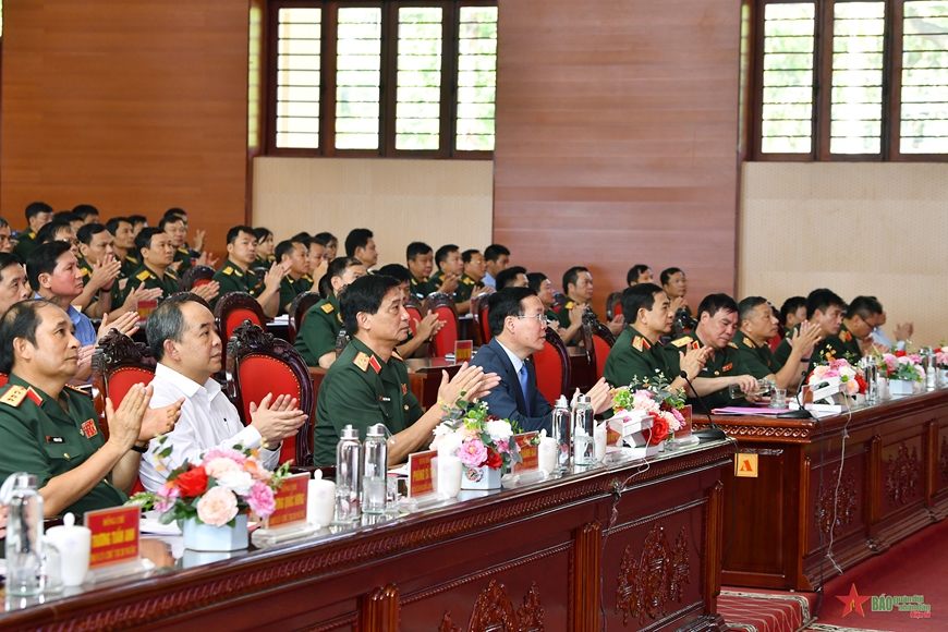 Chủ tịch nước Võ Văn Thưởng thăm, làm việc tại Quân khu 2