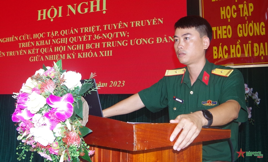  Thiếu tá Nguyễn Văn Hùng, Chính trị viên Tiểu đoàn 906 (Binh chủng Hóa học).