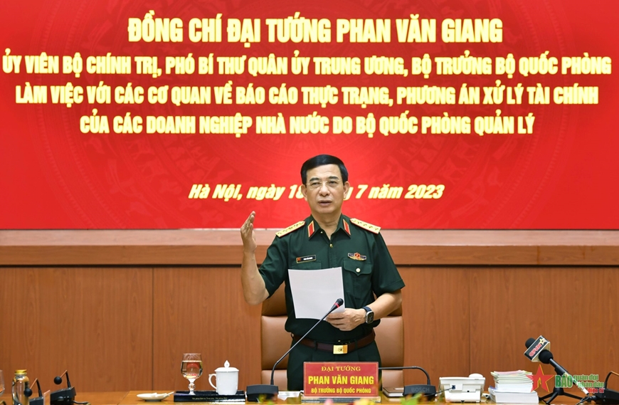  Đại tướng Phan Văn Giang phát biểu chỉ đạo tại buổi làm việc.