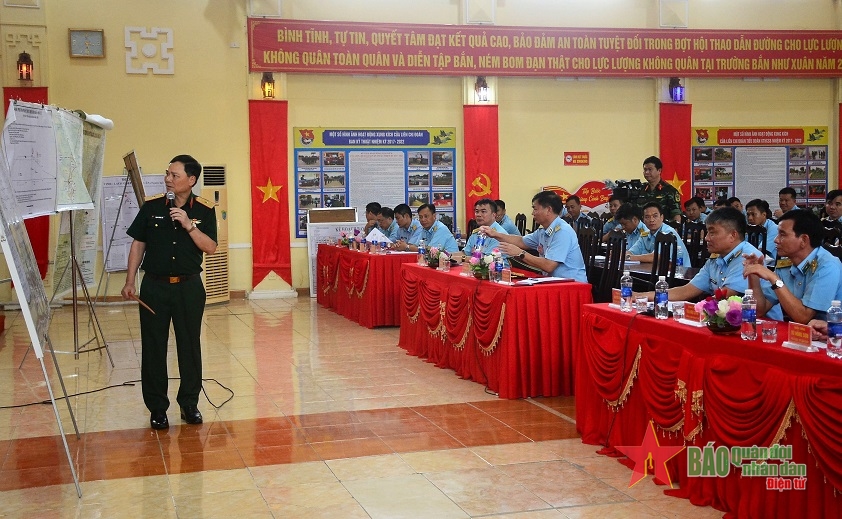  Kế hoạch bay diễn tập bắn, ném bom, đạn thật mà Quân chủng PK-KQ xây dựng khoa học sát thực tiễn. 