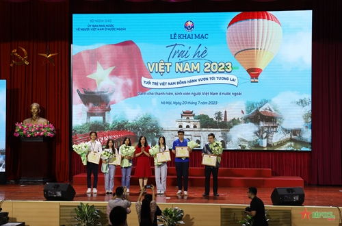 Thanh, thiếu niên kiều bào là nguồn lực quý báu, là tương lai của dân tộc Việt
