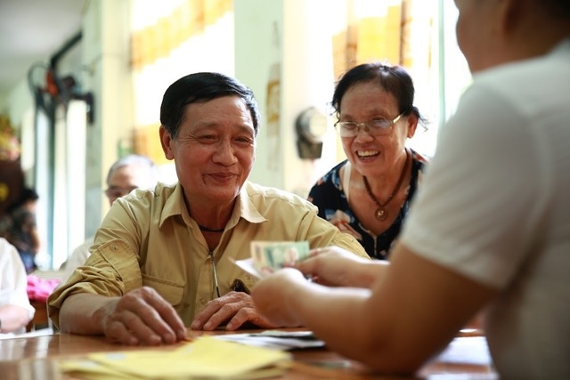 Đối tượng tinh giản biên chế là các cán bộ, công chức cấp xã dôi dư do sắp xếp đơn vị hành chính cấp xã sẽ được trợ cấp 1,5 tháng tiền lương bình quân. Ảnh minh họa: skds.vn