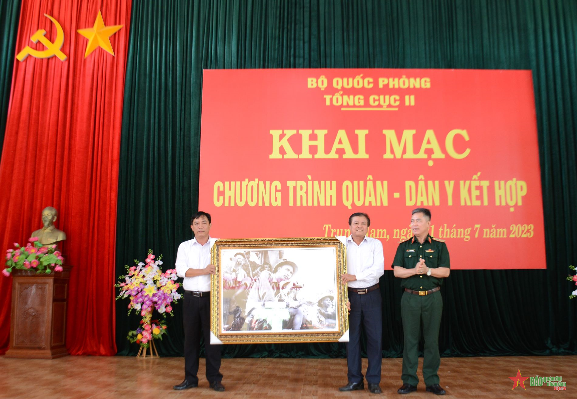 Tổng cục II tổ chức Chương trình quân- dân y kết hợp, bàn giao nhà tình nghĩa tại Quảng Trị 