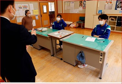 生徒のいない学校