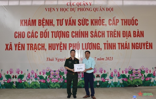 Viện Y học dự phòng Quân đội khám bệnh, cấp thuốc miễn phí tại Thái Nguyên