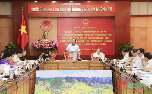 Phó chủ tịch Quốc hội Trần Quang Phương làm việc tại tỉnh Lạng Sơn, thăm, tặng quà gia đình chính sách