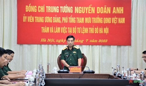 Trung tướng Nguyễn Doãn Anh làm việc tại Bộ tư lệnh Thủ đô Hà Nội