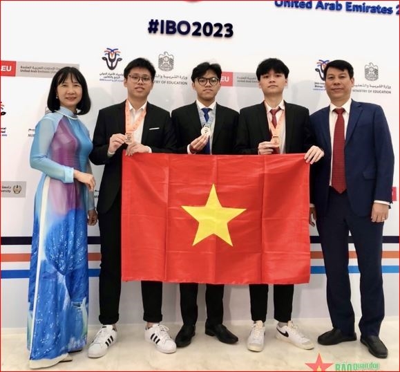  Cả 3 thí sinh Việt Nam đều đoạt huy chương tại cuộc thi Olympic Sinh học quốc tế năm 2023. Ảnh: TRUNG TÂM