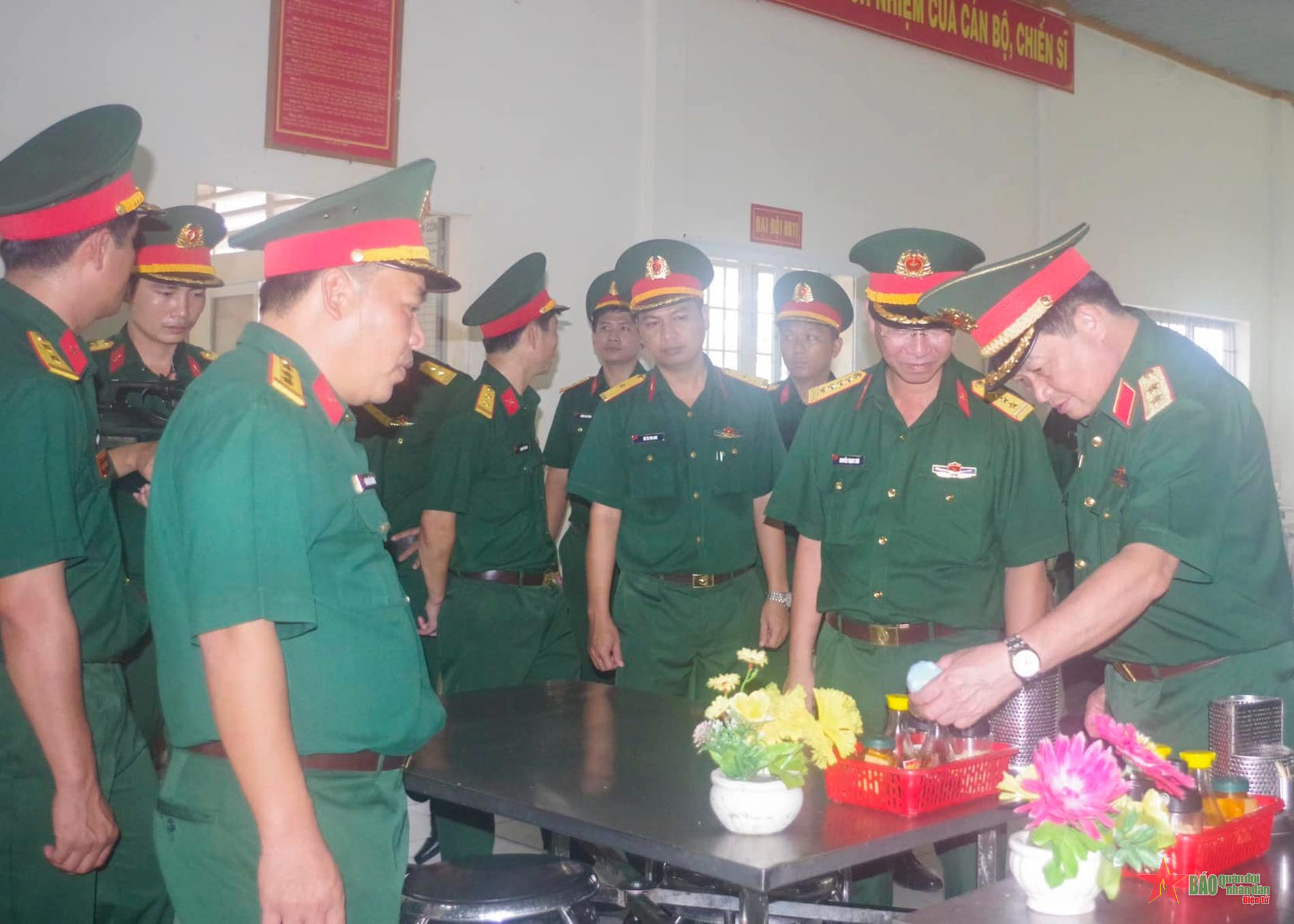 Bộ tư lệnh Quân khu 7 kiểm tra tại Trung đoàn 271 (Sư đoàn 5)