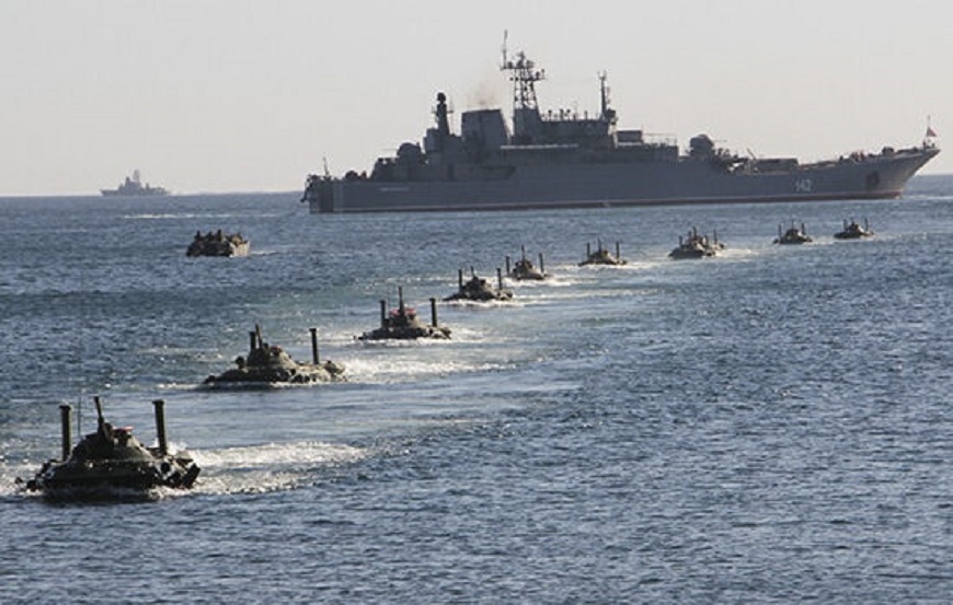 Tập trận đổ bộ đường biển ở Crimea. Ảnh: pravda.ru 