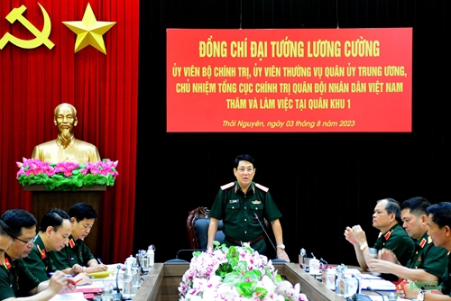 Đại tướng Lương Cường làm việc với Ban Thường vụ Đảng ủy Quân khu 1