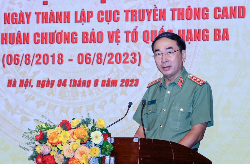 Thượng tướng Trần Quốc Tỏ, Ủy viên Trung ương Đảng, Phó bí thư Đảng ủy Công an Trung ương, Thứ trưởng Bộ Công an dự và phát biểu tại buổi gặp mặt. 