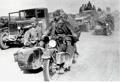 Hồng quân Liên Xô “cưỡi” Harley-Davidson chiến đấu chống phát xít Đức