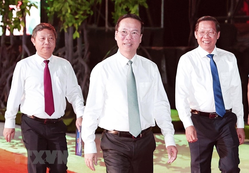 Chủ tịch nước Võ Văn Thưởng tới dự Lễ hội Sông nước TP Hồ Chí Minh. Ảnh: TTXVN