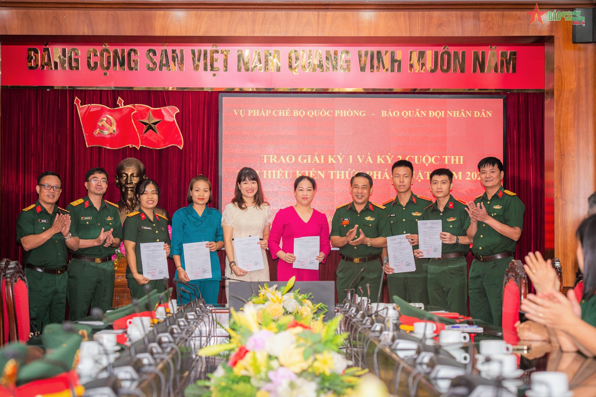 Trao giải kỳ 1, kỳ 2 Cuộc thi trực tuyến 