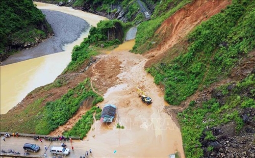 Hơn 100 nhà bị ảnh hưởng do mưa lũ tại huyện Mường La, Sơn La