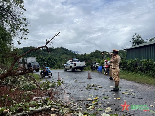 Điện Biên: Nhiều đoạn đường tại Mường Nhé bị sụt lở do mưa lũ