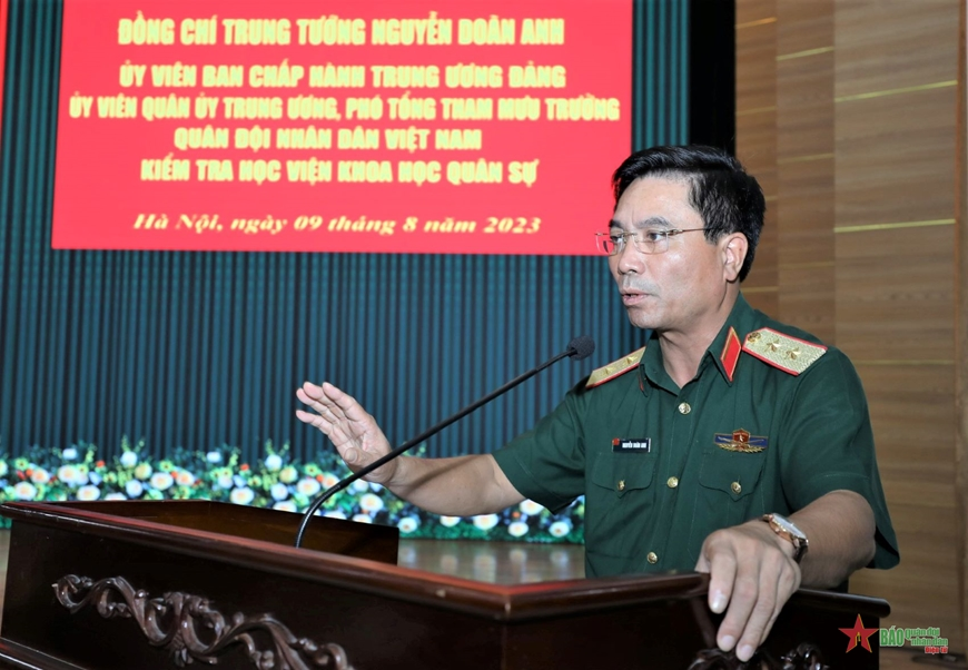 Trung tướng Nguyễn Doãn Anh kiểm tra Học viện Khoa học Quân sự