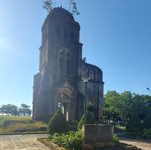 Quảng Bình: Bất cập ở di tích tháp chuông nhà thờ Tam Tòa