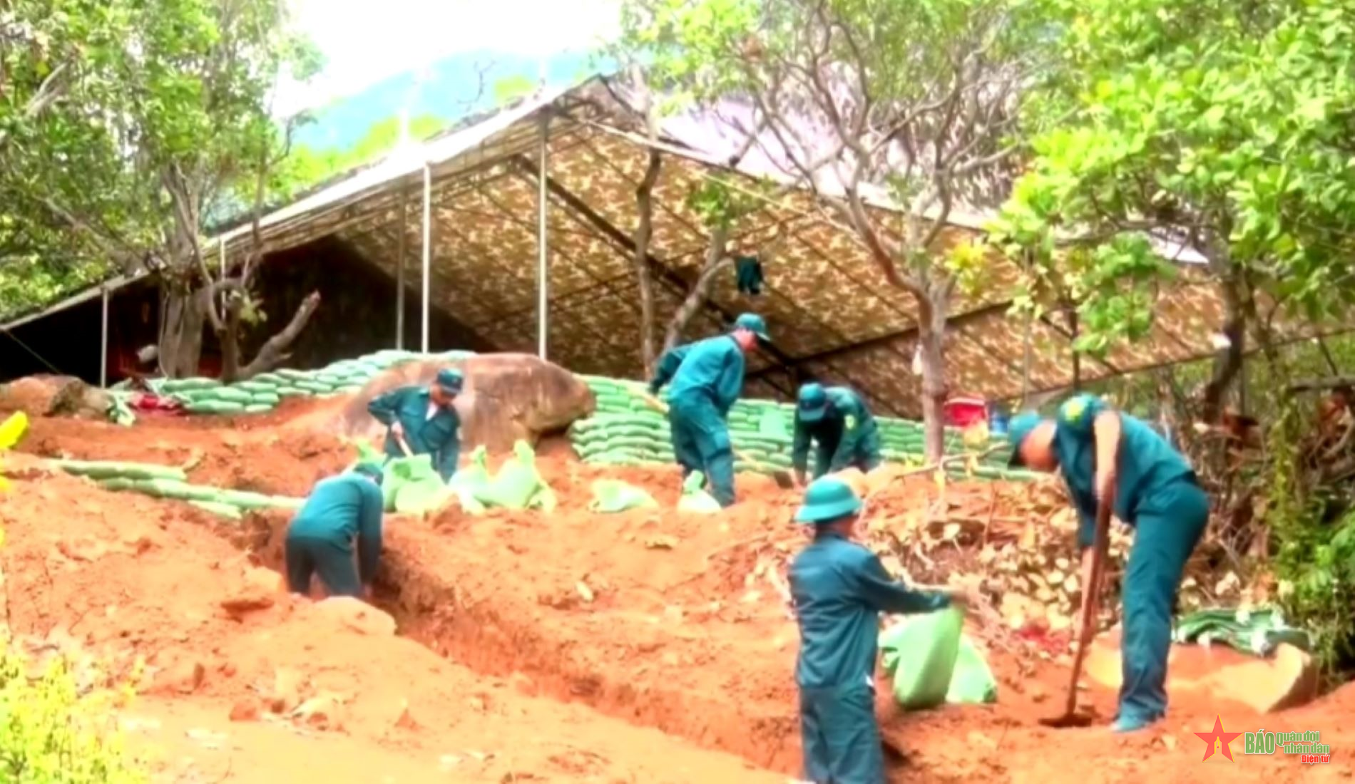 Chuẩn bị chu đáo cho diễn tập khu vực phòng thủ thành phố Cam Ranh 