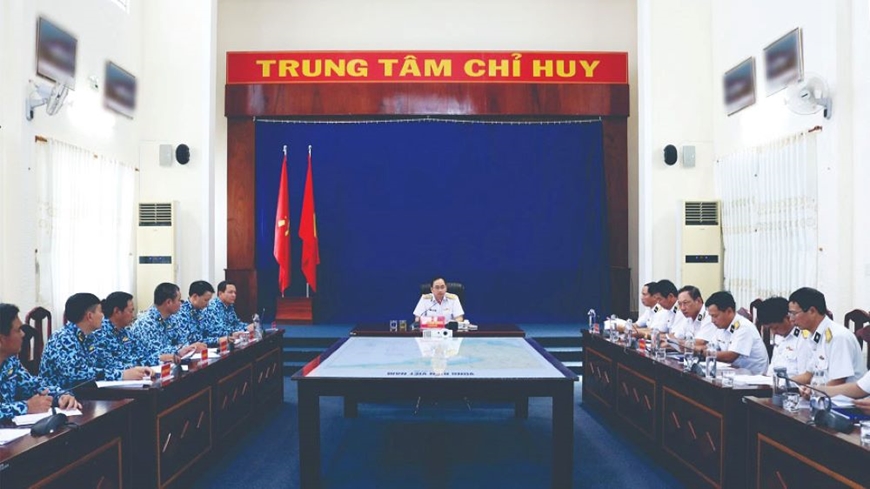 Phó đô đốc Trần Thanh Nghiêm kiểm tra Lữ đoàn tàu ngầm 189