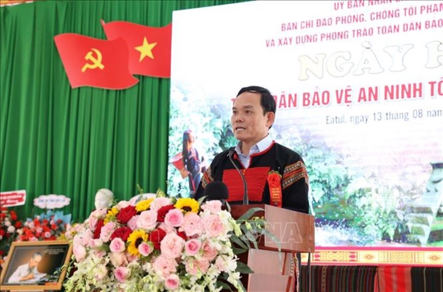Phó thủ tướng Trần Lưu Quang dự Ngày hội Toàn dân bảo vệ an ninh Tổ quốc tại Đắk Lắk