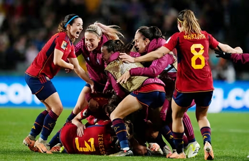 Thắng kịch tính Thụy Điển, Tây Ban Nha chuyến nguồn vào chung cuộc World Cup nữ